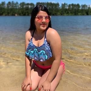 Meet your Posher, Daniela